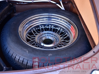 057_1961_Jaguar_E-Type_Series1_FlatFloorRoadster